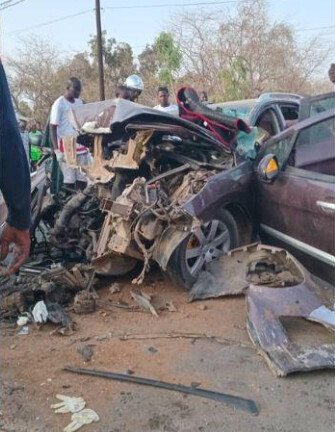 Diouroup : On en sait un peu plus sur l’accident qui a fait 4 morts et 19 blessés (photos) Diouroup : On en sait un peu plus sur l’accident qui a fait 4 morts et 19 blessés (photos)
