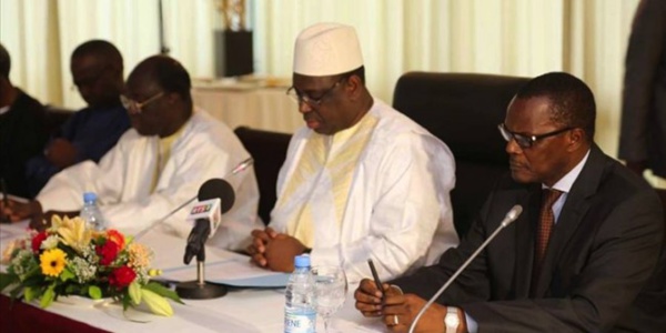 MACKY SALL RECOMMANDE À SES ALLIÉS D’ALLER AU RÉFÉRENDUM AVEC "CONFIANCE" ET "DÉTERMINATION" MACKY SALL RECOMMANDE À SES ALLIÉS D’ALLER AU RÉFÉRENDUM AVEC "CONFIANCE" ET "DÉTERMINATION"