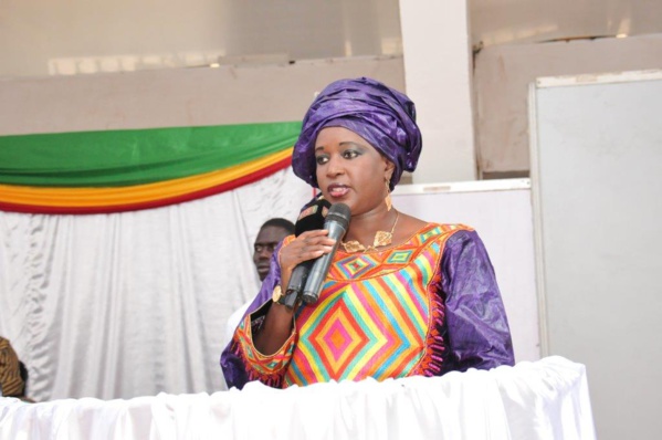 La «Tribune du OUI / Léral Askane» à Mbour le dimanche 13 mars 2016. La «Tribune du OUI / Léral Askane» à Mbour le dimanche 13 mars 2016.