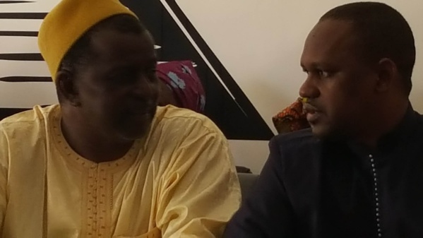 Abdoulaye Dia,maire de Demett mobilise ses parents de l'Ile à Morphil pour un "Oui massif" Abdoulaye Dia,maire de Demett mobilise ses parents de l'Ile à Morphil pour un "Oui massif"