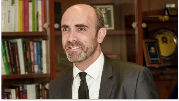 Le Patron de la DGSE à Dakar, après l'attaque de Diboli Le Patron de la DGSE à Dakar, après l'attaque de Diboli