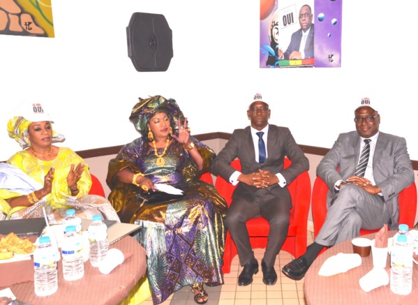 "Idrissa Seck n'aime pas le Sénégal et le peuple sénégalais le lui rend bien" selon Mamadou Thiam "Idrissa Seck n'aime pas le Sénégal et le peuple sénégalais le lui rend bien" selon Mamadou Thiam