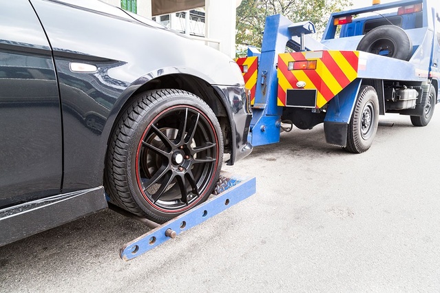 Sa voiture remorquée et mise à la… casse à son insu, Elhj Seydina I. Sakho porte plainte !
