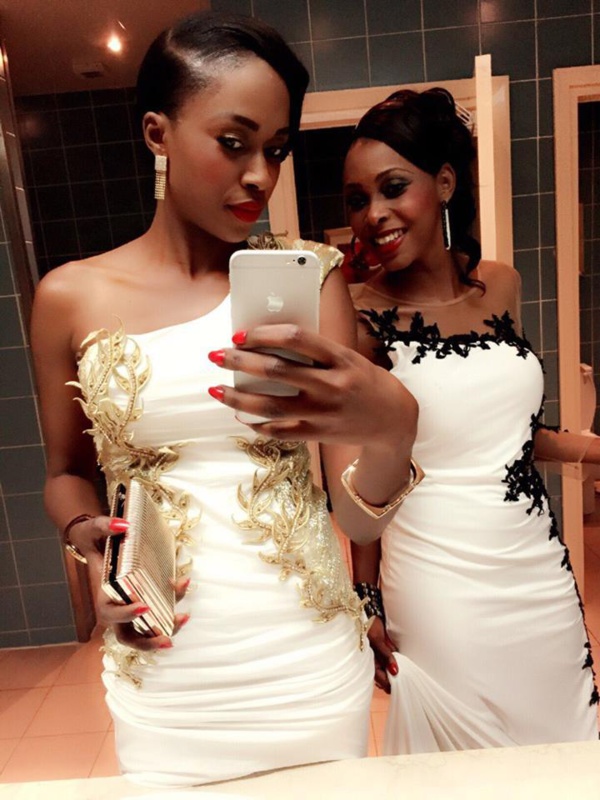 Matou tient le téléphone! Matou tient le téléphone!