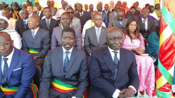 Idrissa Seck a participé au défilé du 4 Avril à Thiés (Les premières images) Idrissa Seck a participé au défilé du 4 Avril à Thiés (Les premières images)