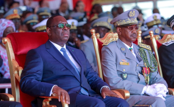 Les images du défilé du 4 avril 2016 sur le mythique boulevard Général De Gaulle de Dakar Les images du défilé du 4 avril 2016 sur le mythique boulevard Général De Gaulle de Dakar