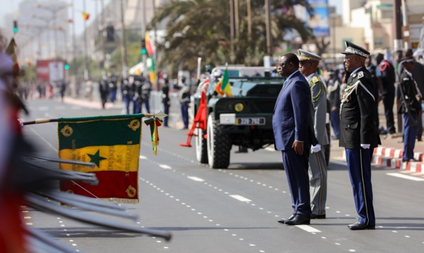 Les images du défilé du 4 avril 2016 sur le mythique boulevard Général De Gaulle de Dakar