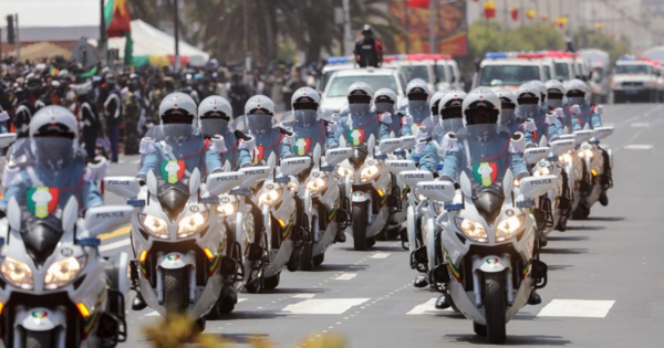 Les images du défilé du 4 avril 2016 sur le mythique boulevard Général De Gaulle de Dakar