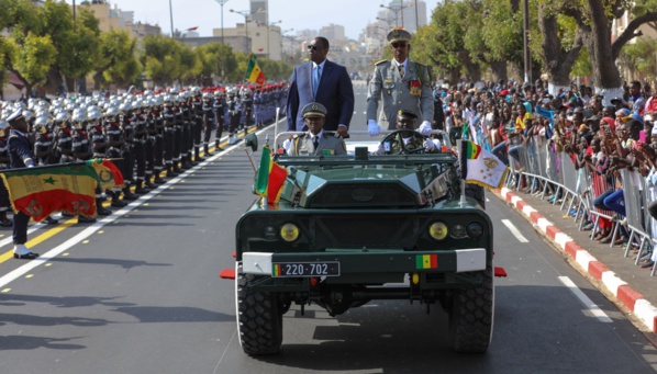 Les images du défilé du 4 avril 2016 sur le mythique boulevard Général De Gaulle de Dakar Les images du défilé du 4 avril 2016 sur le mythique boulevard Général De Gaulle de Dakar