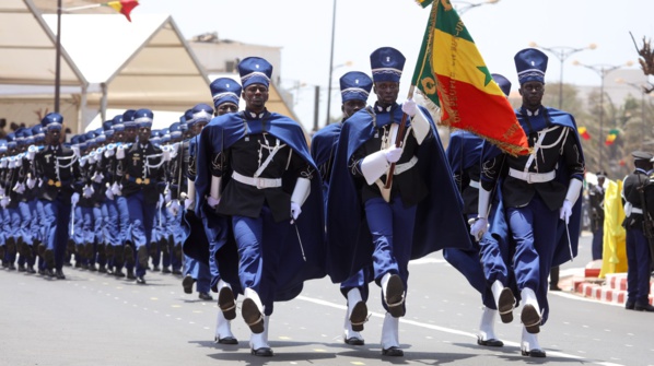 Les images du défilé du 4 avril 2016 sur le mythique boulevard Général De Gaulle de Dakar