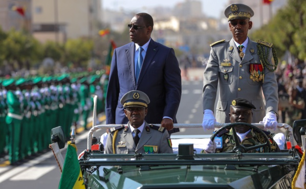Les images du défilé du 4 avril 2016 sur le mythique boulevard Général De Gaulle de Dakar