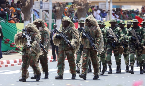 Les images du défilé du 4 avril 2016 sur le mythique boulevard Général De Gaulle de Dakar Les images du défilé du 4 avril 2016 sur le mythique boulevard Général De Gaulle de Dakar