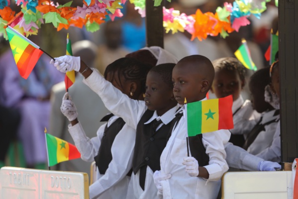 Les images du défilé du 4 avril 2016 sur le mythique boulevard Général De Gaulle de Dakar