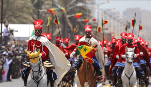 Les images du défilé du 4 avril 2016 sur le mythique boulevard Général De Gaulle de Dakar