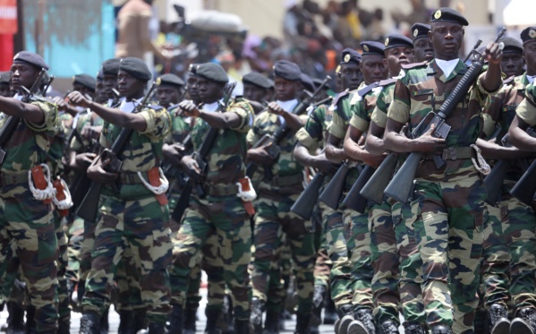 Les images du défilé du 4 avril 2016 sur le mythique boulevard Général De Gaulle de Dakar Les images du défilé du 4 avril 2016 sur le mythique boulevard Général De Gaulle de Dakar