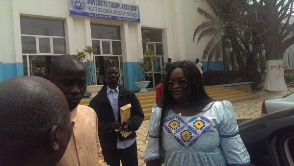 Mme le ministre Fatou Tambedou reprend des cours à l'UCAD Mme le ministre Fatou Tambedou reprend des cours à l'UCAD