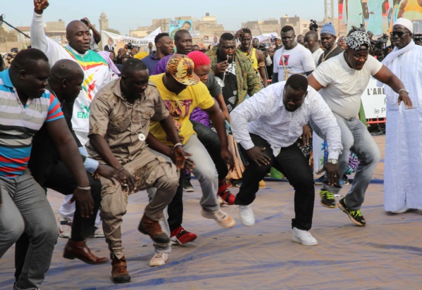 Images de la pose de la première pierre de l'arène nationale de lutte Sénégalaise