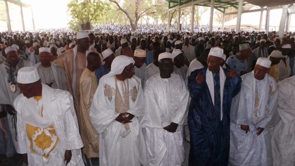 Le Président du parti "Rewmi" au "Daaka de Médina Gounass" dans le cadre de sa tournée au sud du pays (Images) Le Président du parti "Rewmi" au "Daaka de Médina Gounass" dans le cadre de sa tournée au sud du pays (Images)