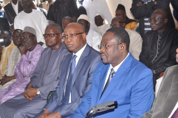 Les images de la levée du corps du défunt lutteur Toubaboudior enterré à Touba Les images de la levée du corps du défunt lutteur Toubaboudior enterré à Touba