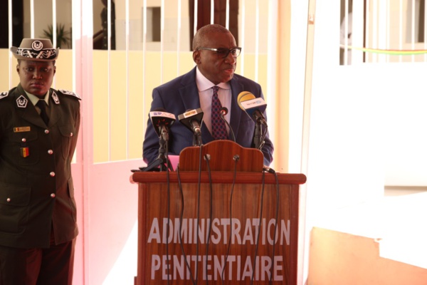 Camps pénal : Sidiki Kaba «Les prisonnières pourront désormais accoucher dans la dignité » Camps pénal : Sidiki Kaba «Les prisonnières pourront désormais accoucher dans la dignité »