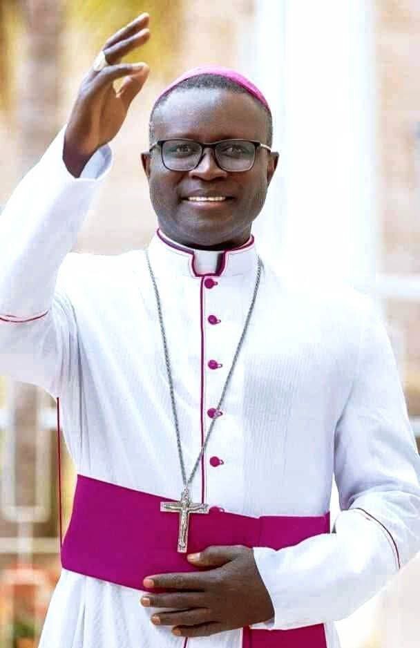 MESSAGE DE NOËL : MONSEIGNEUR ANDRÉ GUEYE APPELLE À LA PAIX, AU PARDON ET À LA SOLIDARITÉ