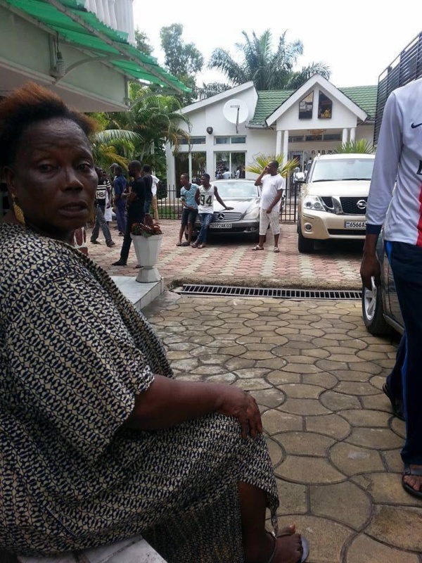 La femme de Papa Wemba inconsolable !