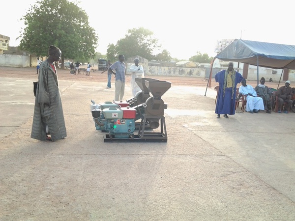 Un lot de 7 moulins à mil offerts  aux femmes de la commune de Fass Thiékène : Alioune Badara Ly  sur les traces de ses promesses…électorales Un lot de 7 moulins à mil offerts  aux femmes de la commune de Fass Thiékène : Alioune Badara Ly  sur les traces de ses promesses…électorales