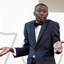 De vidéos muettes à un accord historique : Khaby Lame au cœur d’un partenariat à près d’un milliard de dollars