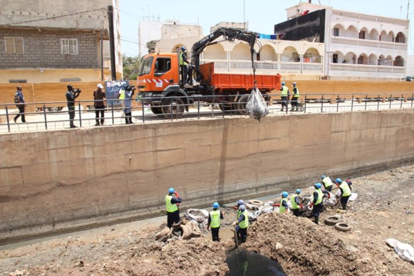 IMAGES DU LANCEMENT OFFICIEL DEZ OPÉRATIONS PRE-HIVERNALES (OPH) PAR L'ONAS IMAGES DU LANCEMENT OFFICIEL DEZ OPÉRATIONS PRE-HIVERNALES (OPH) PAR L'ONAS