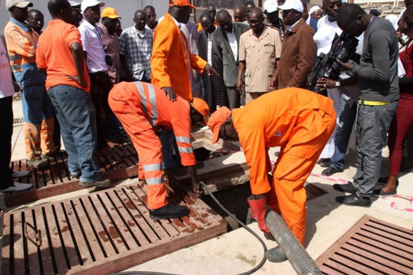 IMAGES DU LANCEMENT OFFICIEL DEZ OPÉRATIONS PRE-HIVERNALES (OPH) PAR L'ONAS IMAGES DU LANCEMENT OFFICIEL DEZ OPÉRATIONS PRE-HIVERNALES (OPH) PAR L'ONAS