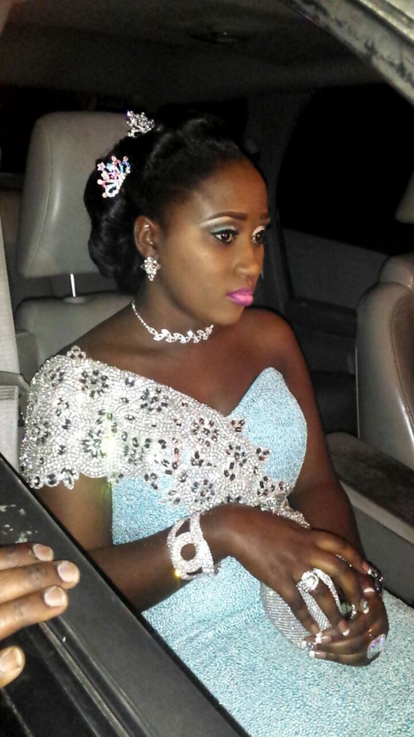 Voici Awa Thiam Bèye, la femme qui a fait "perdre la tête" à notre confrère Macoumba Voici Awa Thiam Bèye, la femme qui a fait "perdre la tête" à notre confrère Macoumba