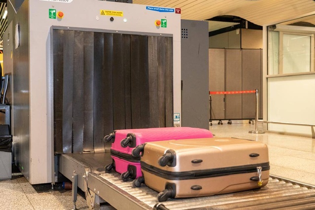 Saisie à l’AIBD : Près de 30 kg de haschich interceptés par les Douanes ! Saisie à l’AIBD : Près de 30 kg de haschich interceptés par les Douanes !