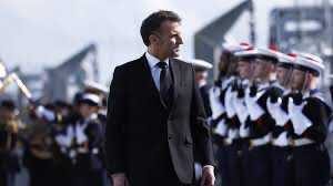 Emmanuel Macron assure que la France "ne va pas s'engager" dans la guerre au Moyen-Orient