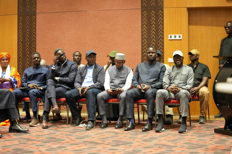 "Guerre froide" politique entre les deux têtes de l'exécutif- La surprenante réaction d'Ousmane Sonko: "Le rouleau est en marche !"