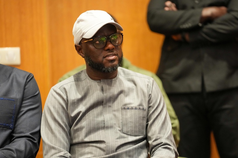 "Guerre froide" politique entre les deux têtes de l'exécutif- La surprenante réaction d'Ousmane Sonko: "Le rouleau est en marche !"