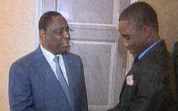 Waly Seck reçu en audience par le Pr Macky Sall (EXCLUSIF DAKARPOSTE) Waly Seck reçu en audience par le Pr Macky Sall (EXCLUSIF DAKARPOSTE)