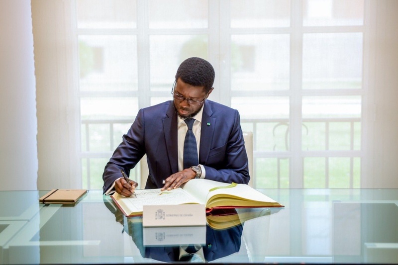 Le chef de l'Etat, Bassirou Diomaye Faye, s’est entretenu avec le Président du Gouvernement du Royaume d’Espagne Le chef de l'Etat, Bassirou Diomaye Faye, s’est entretenu avec le Président du Gouvernement du Royaume d’Espagne