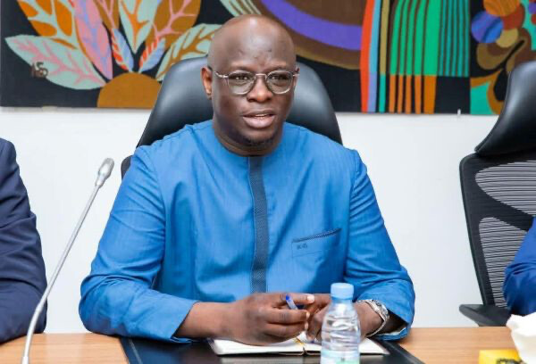 Soupçonné d'avoir camouflé un emprunt, Dakar défend une levée de 650 millions d’euros conforme aux 'règles du marché'