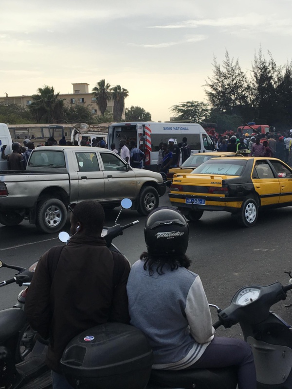 Nouveau bilan de l'accident sur l'autoroute: une quinzaine de morts et de graves blessés Nouveau bilan de l'accident sur l'autoroute: une quinzaine de morts et de graves blessés