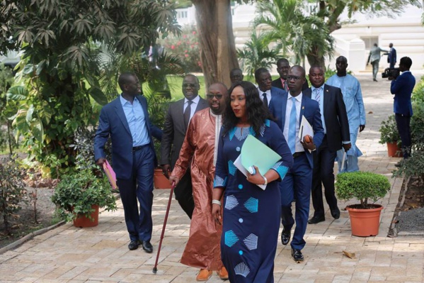 Quelques images de la rencontre de la salle des Banquets du Palais Présidentiel sur le dialogue national Quelques images de la rencontre de la salle des Banquets du Palais Présidentiel sur le dialogue national