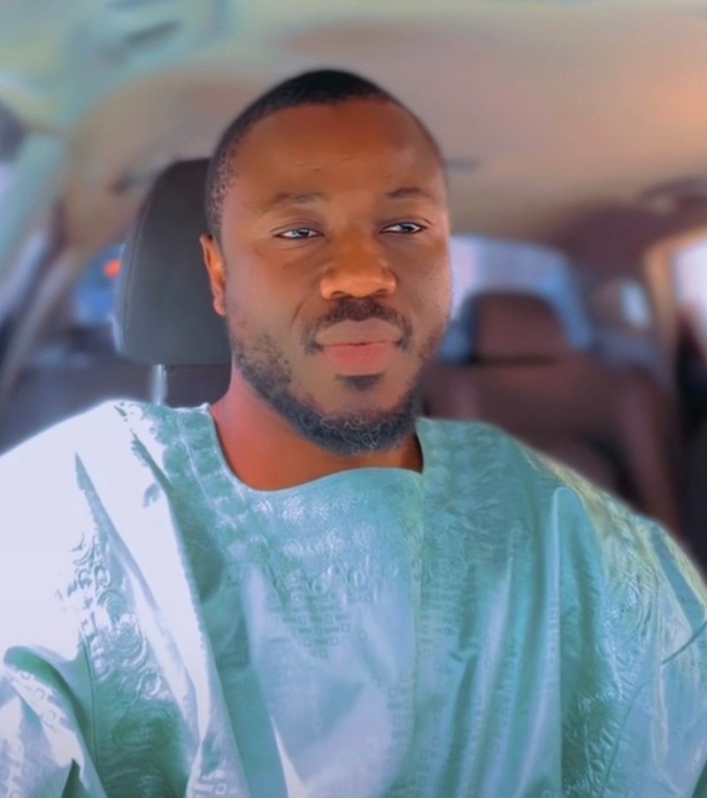 Ass Dione encore en garde à vue ...Le point sur le cas du célèbre déclamateur de Khassida... Ass Dione encore en garde à vue ...Le point sur le cas du célèbre déclamateur de Khassida...