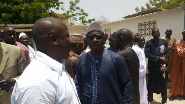 Suite des images de la levée du corps de la maman de Me Madické Niang à la morgue de l'hôpital Fann Suite des images de la levée du corps de la maman de Me Madické Niang à la morgue de l'hôpital Fann