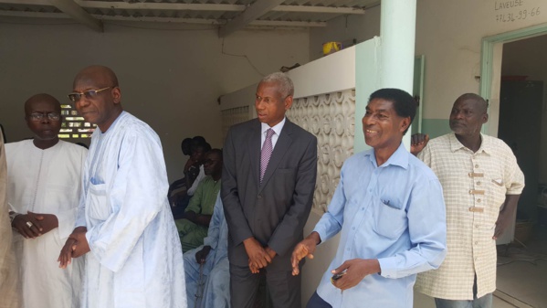 Suite des images de la levée du corps de la maman de Me Madické Niang à la morgue de l'hôpital Fann Suite des images de la levée du corps de la maman de Me Madické Niang à la morgue de l'hôpital Fann