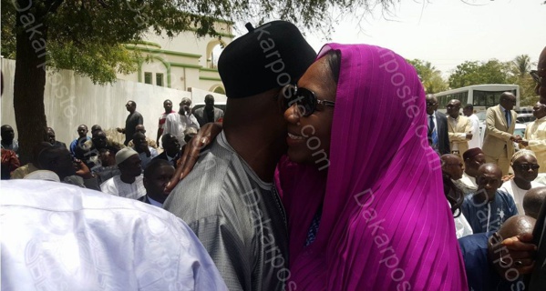 Chaleureuse accolade entre Aminata Tall et son ex "frère" de parti Cheikh Tidiane Sy