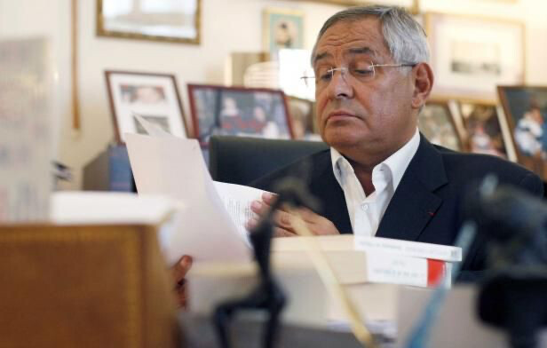 Pour Robert Bourgi, Macky SALL n’as pas quitté le pouvoir avec dignité