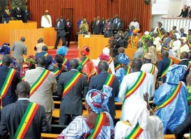 Règlement intérieur et Code électoral : l’Assemblée nationale fixe son calendrier