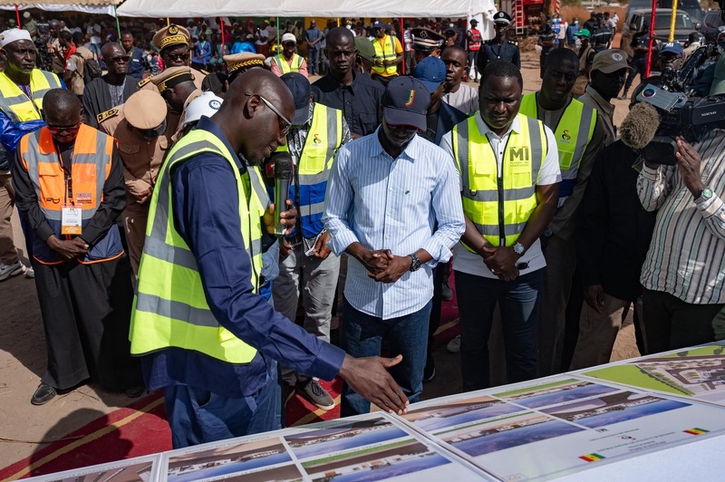 KOLDA-ACCÈS À LA SANTÉ ET AUX INFRASTRUCTURES - LE PRÉSIDENT BASSIROU DIOMAYE FAYE S’ENGAGE À FAIRE RECULER LES INÉGALITÉS KOLDA-ACCÈS À LA SANTÉ ET AUX INFRASTRUCTURES - LE PRÉSIDENT BASSIROU DIOMAYE FAYE S’ENGAGE À FAIRE RECULER LES INÉGALITÉS