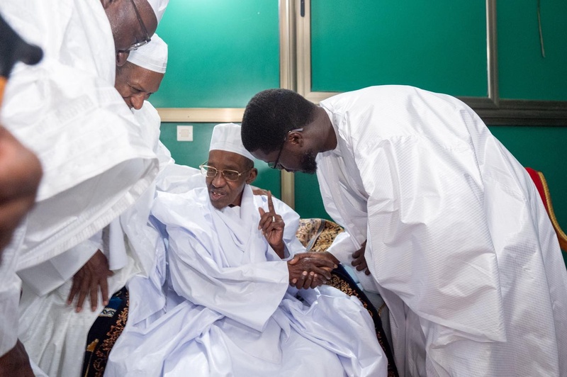 Le PR Diomaye a rendu  visite à Thierno Ahmadou Tidiane Ba, Khalif Général de Médina Gounass