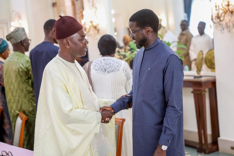 Le Grand Serigne Pape Ibrahima Diagne, le Pr Babacar Guèye, l'avocat Me Boucounta Diallo, Bécaye Mbaye...reçus par Diomaye Le Grand Serigne Pape Ibrahima Diagne, le Pr Babacar Guèye, l'avocat Me Boucounta Diallo, Bécaye Mbaye...reçus par Diomaye