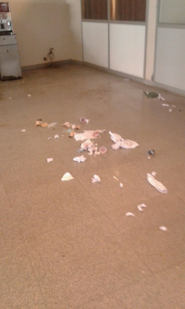 Qui protège la société  de nettoiement du tribunal de Dakar? Qui protège la société  de nettoiement du tribunal de Dakar?